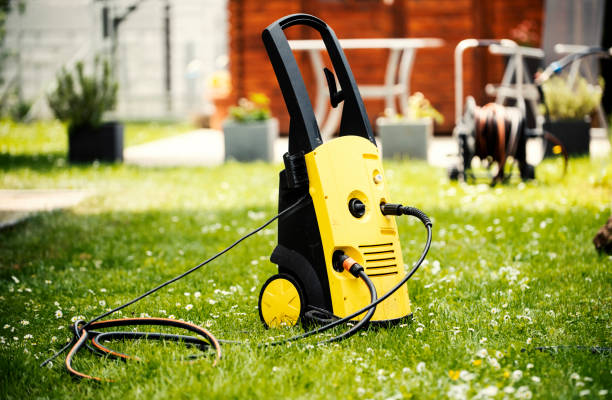 Best Pool Deck Cleaning  in Premont, TX